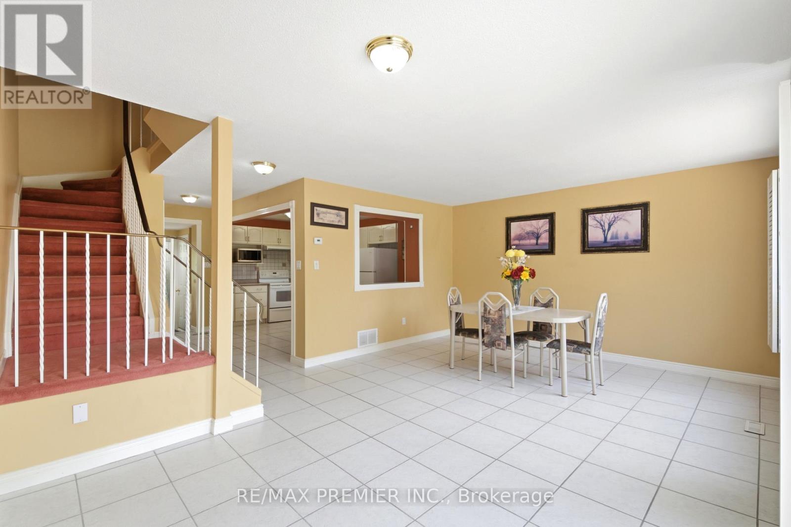 10 Ashcroft Court, Vaughan, Ontario  L4L 1H2 - Photo 7 - N13206642