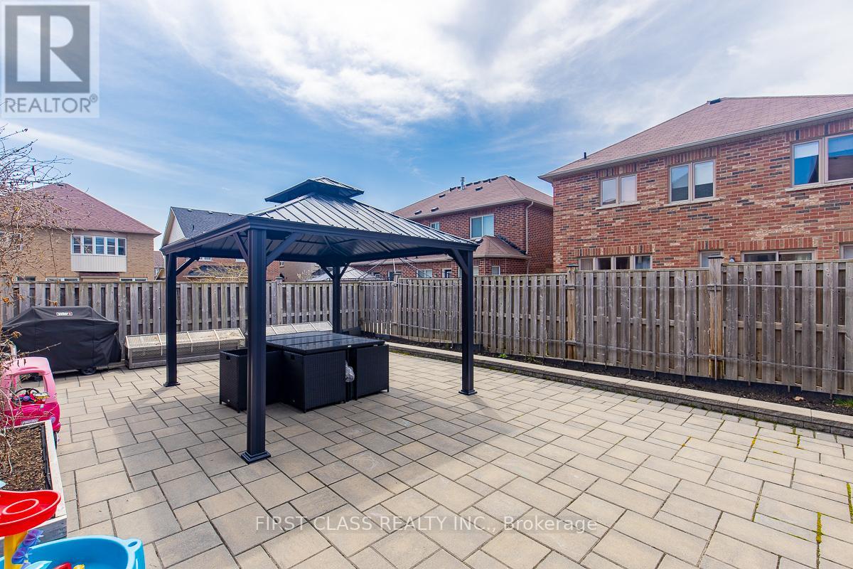 137 Jonas Millway, Whitchurch-Stouffville, Ontario  L4A 0M9 - Photo 24 - N13206698