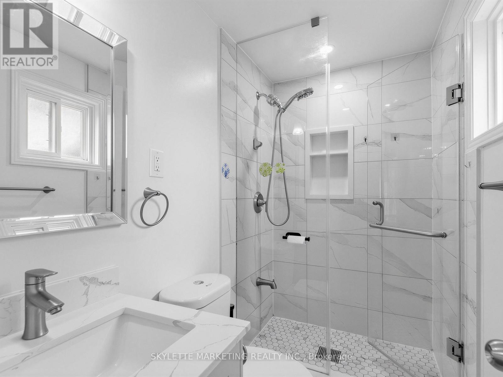 23 Willowbrook Road, Markham, Ontario  L3T 4V7 - Photo 13 - N13206718