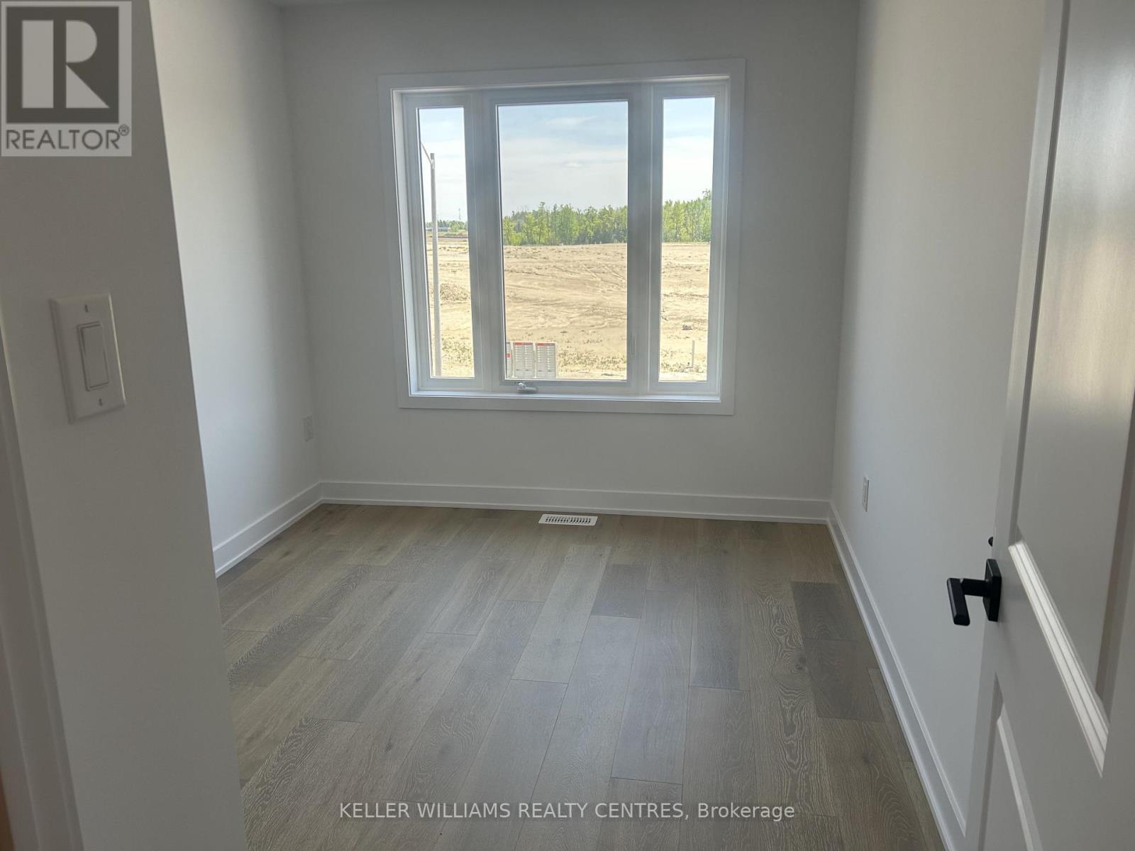 22 Mcaush Street, Barrie, Ontario  L9J 0V6 - Photo 13 - S13206708