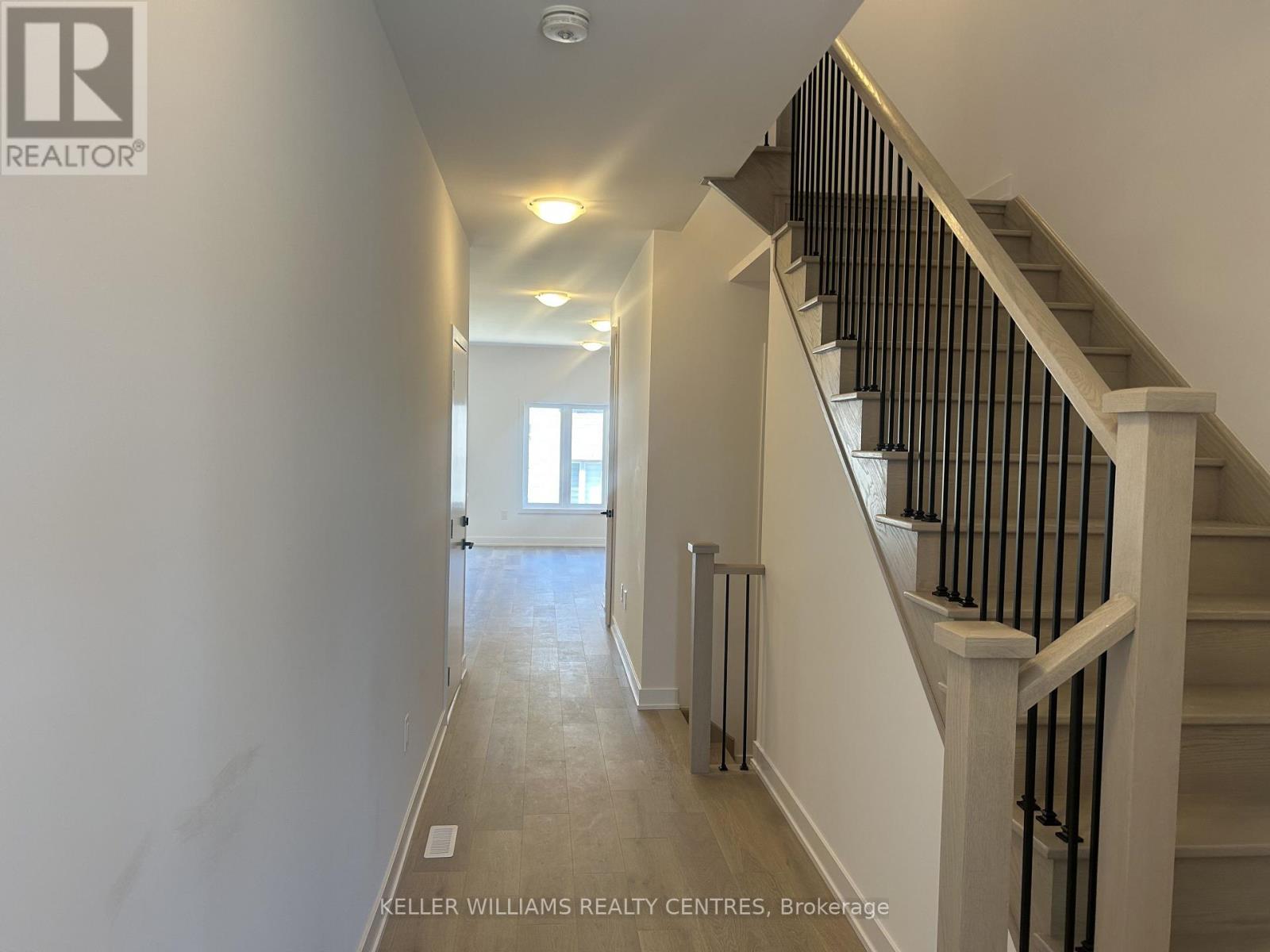 22 Mcaush Street, Barrie, Ontario  L9J 0V6 - Photo 3 - S13206708
