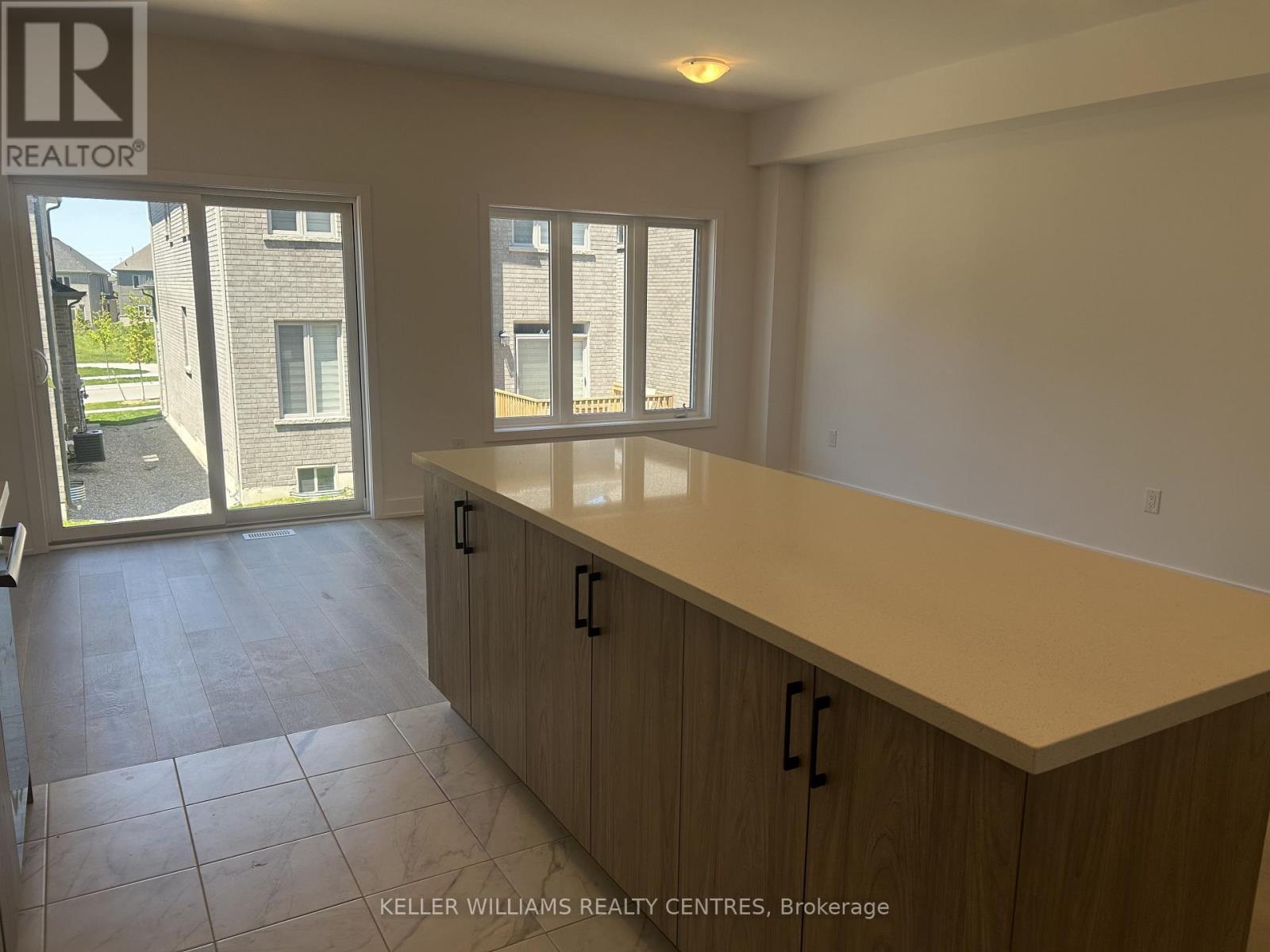 22 Mcaush Street, Barrie, Ontario  L9J 0V6 - Photo 7 - S13206708