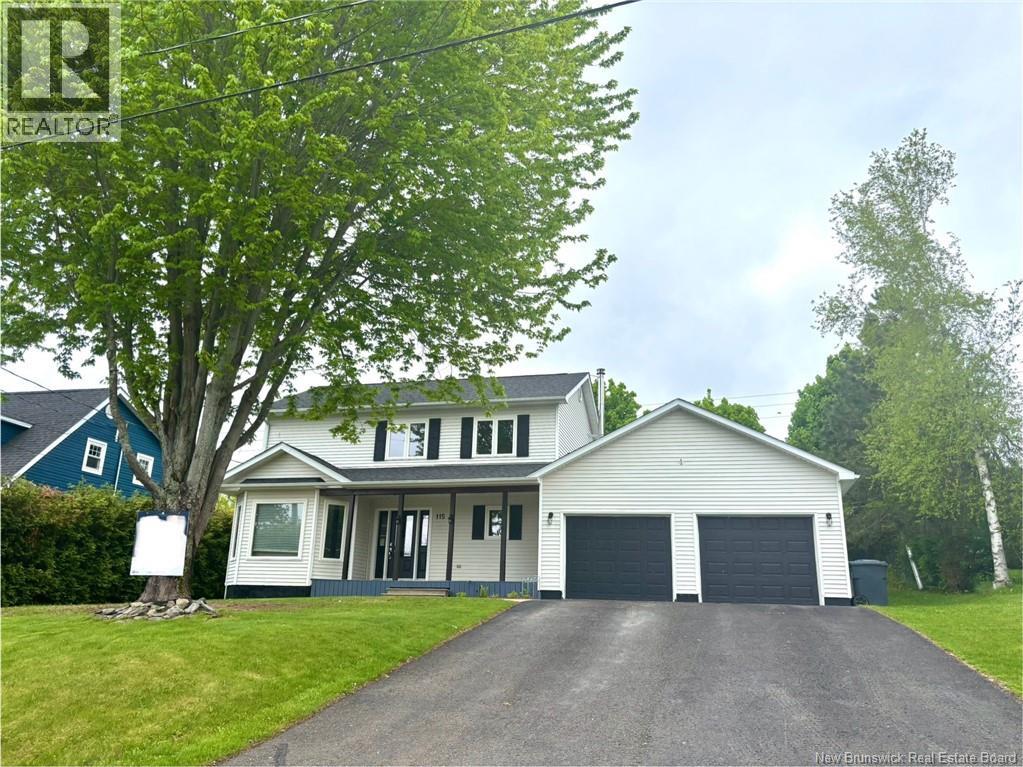 115 Jules Drive, Woodstock, New Brunswick  E7M 1Z2 - Photo 2 - NB135893