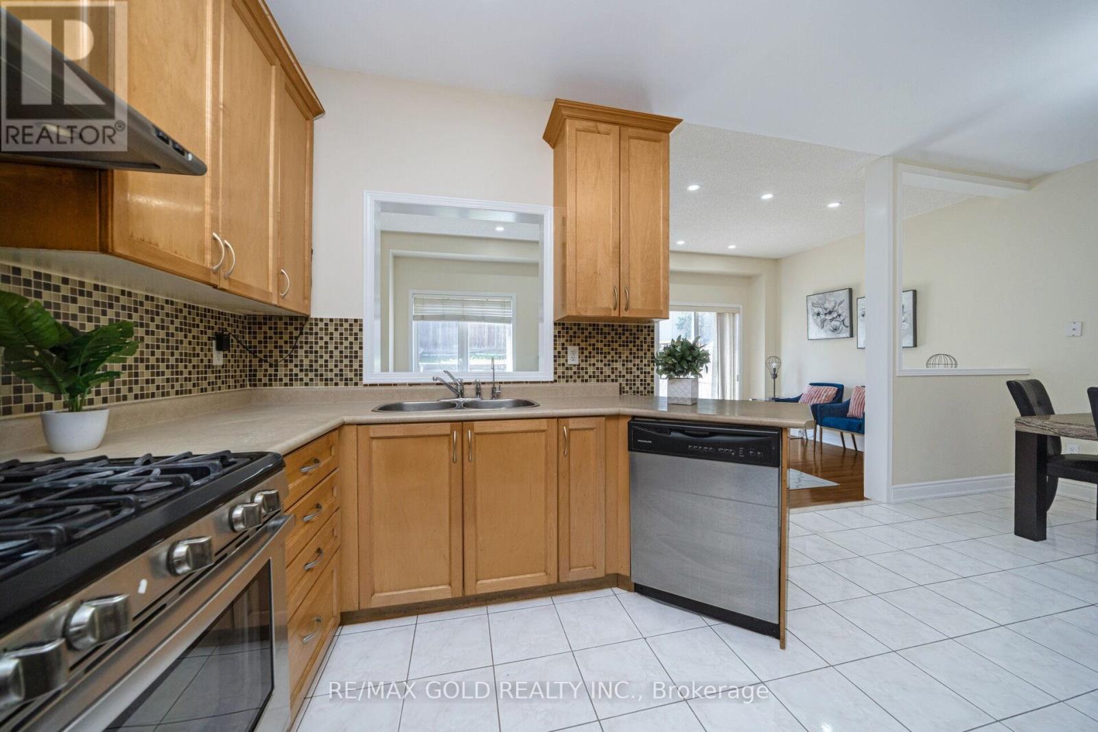 30 Grover Road, Brampton, Ontario  L6Y 5R4 - Photo 11 - W13206608