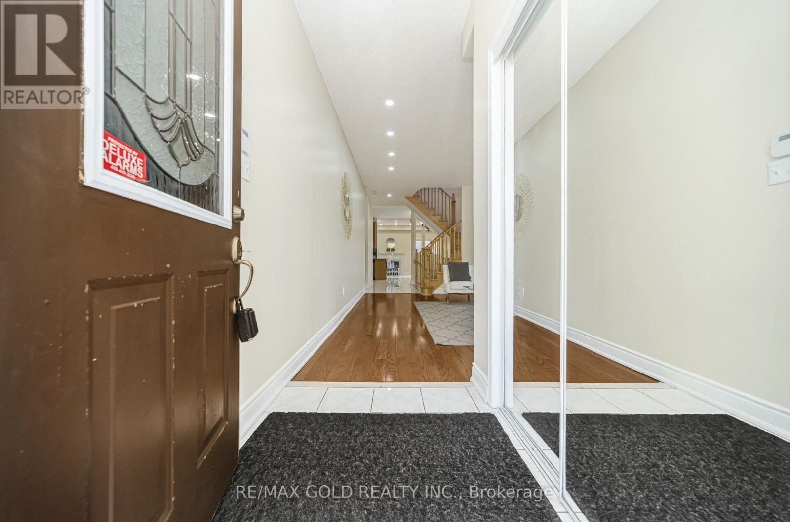 30 Grover Road, Brampton, Ontario  L6Y 5R4 - Photo 3 - W13206608