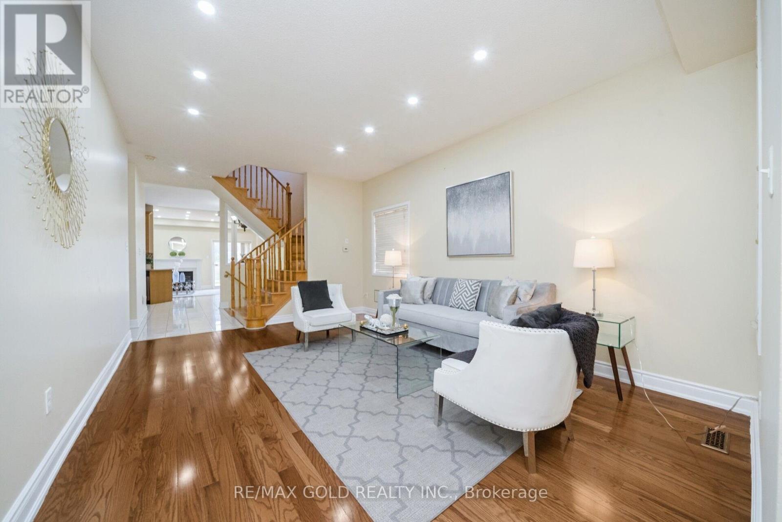 30 Grover Road, Brampton, Ontario  L6Y 5R4 - Photo 4 - W13206608