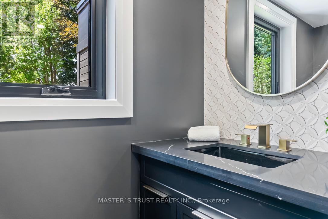 Unit 2 - 319 Beechfield Road, Oakville, Ontario  L6J 5H9 - Photo 11 - W13206624