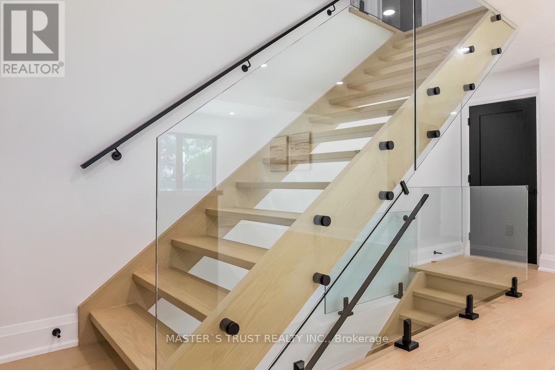 Unit 2 - 319 Beechfield Road, Oakville, Ontario  L6J 5H9 - Photo 12 - W13206624