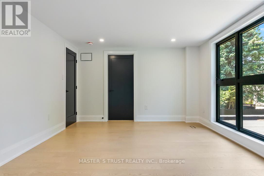 Unit 2 - 319 Beechfield Road, Oakville, Ontario  L6J 5H9 - Photo 15 - W13206624