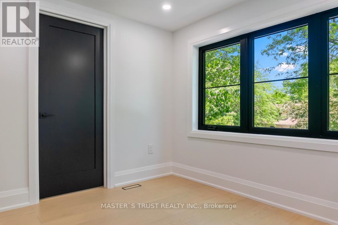 Unit 2 - 319 Beechfield Road, Oakville, Ontario  L6J 5H9 - Photo 21 - W13206624