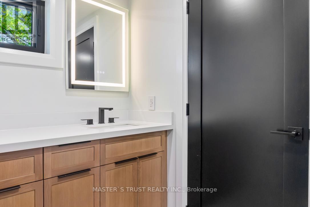 Unit 2 - 319 Beechfield Road, Oakville, Ontario  L6J 5H9 - Photo 22 - W13206624