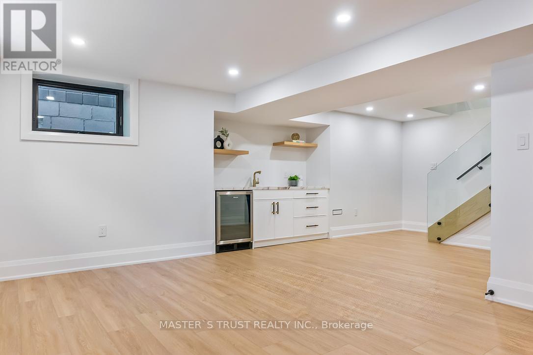 Unit 2 - 319 Beechfield Road, Oakville, Ontario  L6J 5H9 - Photo 31 - W13206624