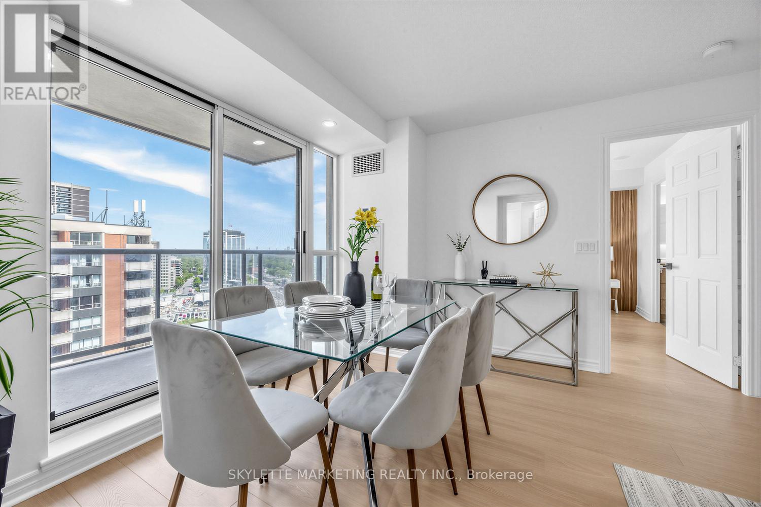 1902 - 5 Michael Power Place, Toronto, Ontario  M9A 0A3 - Photo 10 - W13206628