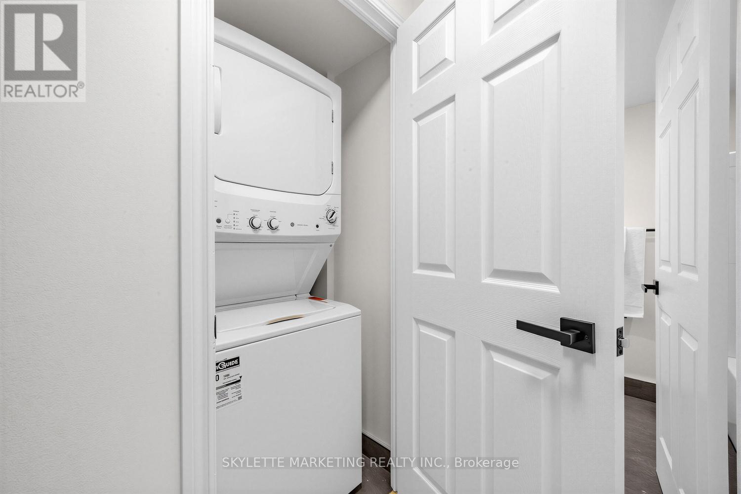 1902 - 5 Michael Power Place, Toronto, Ontario  M9A 0A3 - Photo 22 - W13206628