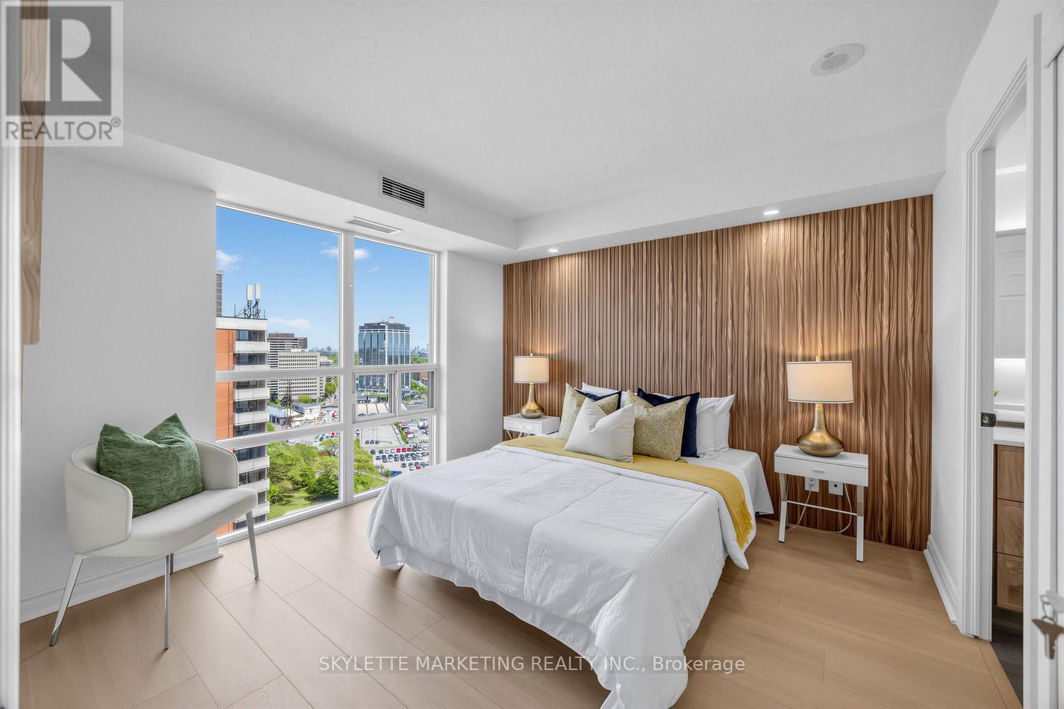 1902 - 5 Michael Power Place, Toronto, Ontario  M9A 0A3 - Photo 8 - W13206628