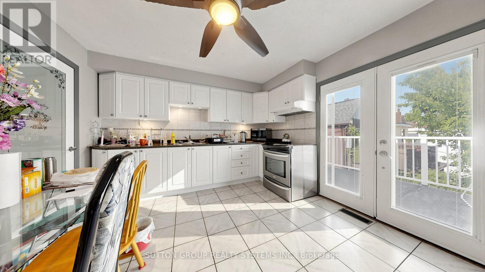 289d Bartlett Avenue, Toronto, Ontario  M6H 3G3 - Photo 13 - W13206658