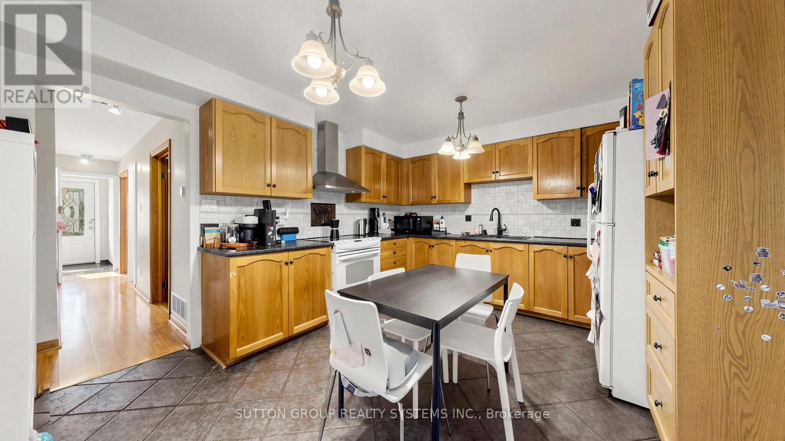 289d Bartlett Avenue, Toronto, Ontario  M6H 3G3 - Photo 4 - W13206658