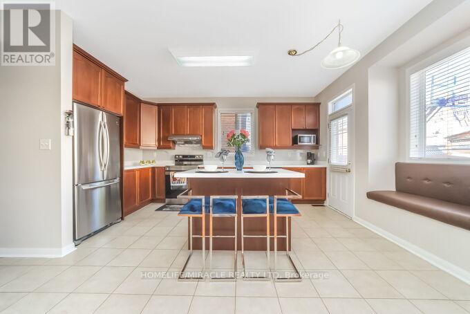 22 Raccoon Street, Brampton, Ontario  L6S 6L3 - Photo 10 - W13206716