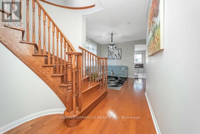 22 Raccoon Street, Brampton, Ontario  L6S 6L3 - Photo 6 - W13206716