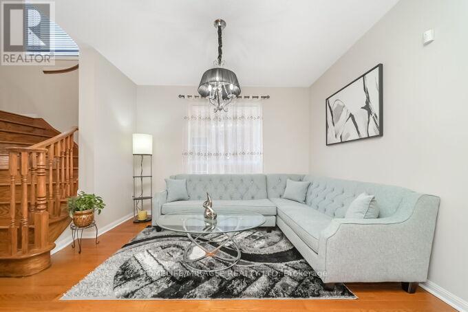 22 Raccoon Street, Brampton, Ontario  L6S 6L3 - Photo 9 - W13206716