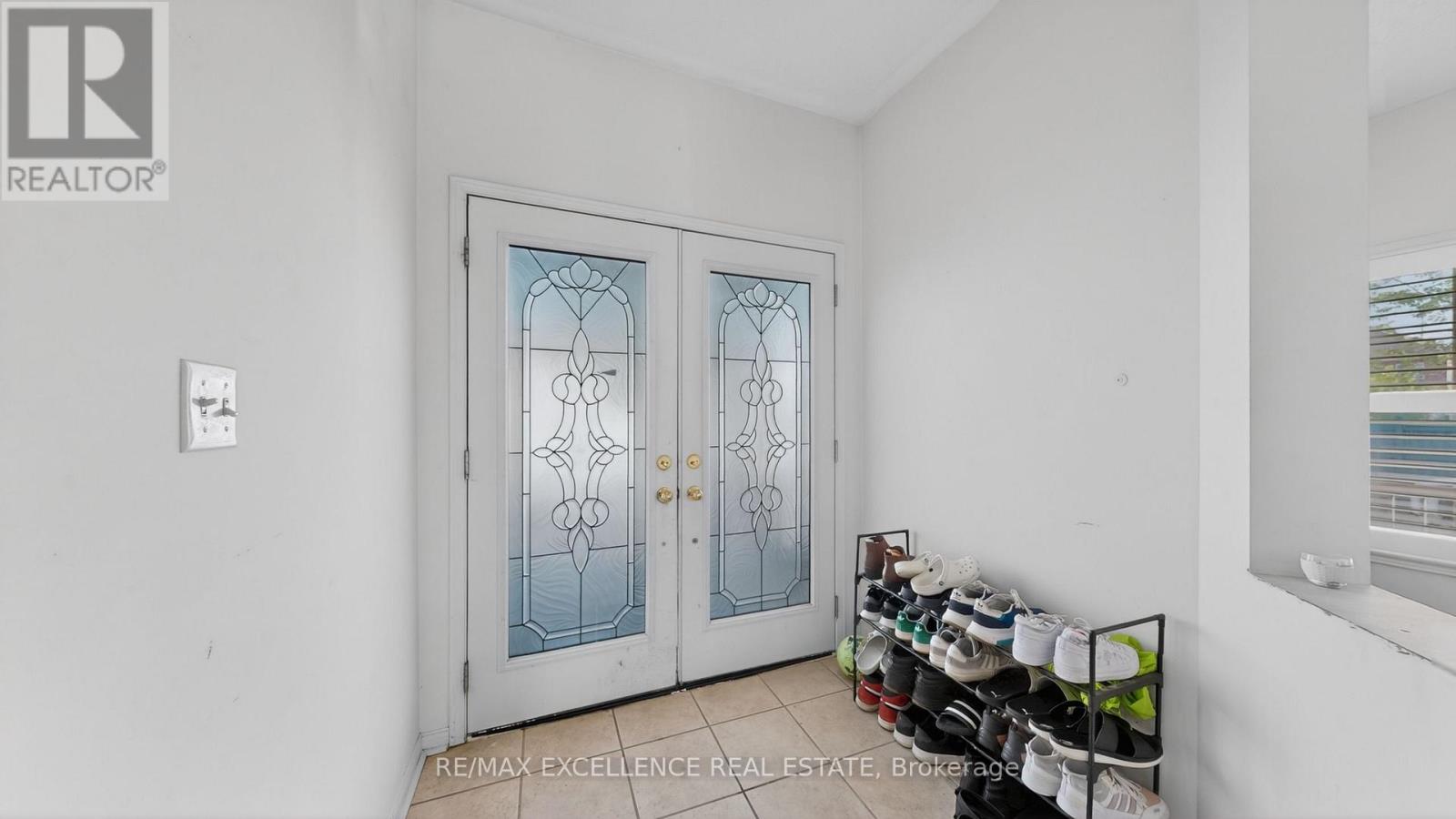 13 Lillian Crescent, Brampton, Ontario  L6R 3P9 - Photo 4 - W13206732
