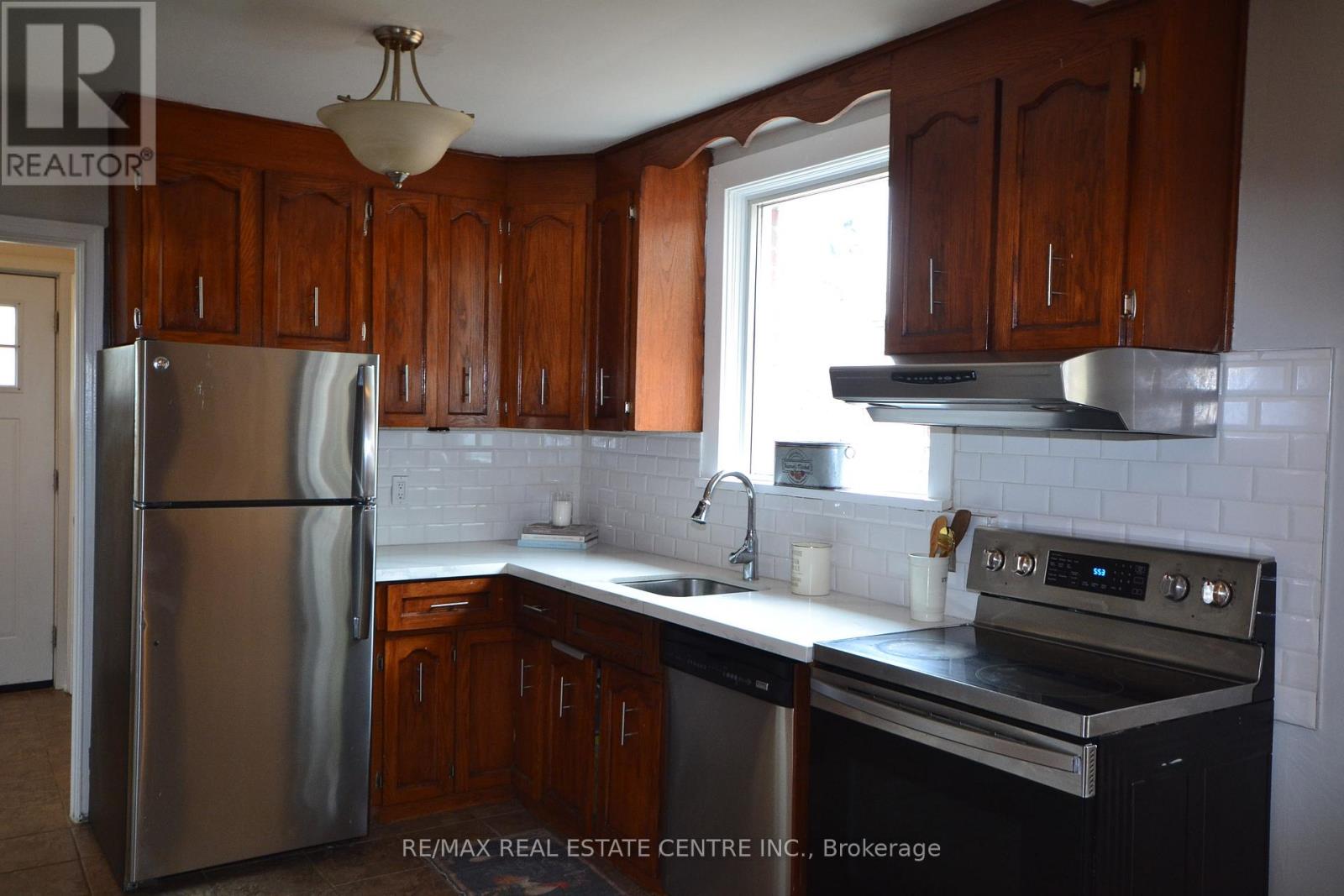 75 Cynthia Road, Toronto, Ontario  M6N 2P8 - Photo 14 - W13206750