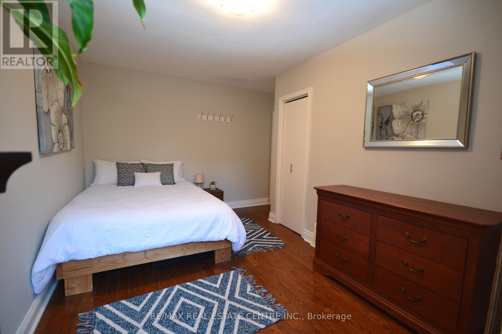 75 Cynthia Road, Toronto, Ontario  M6N 2P8 - Photo 16 - W13206750