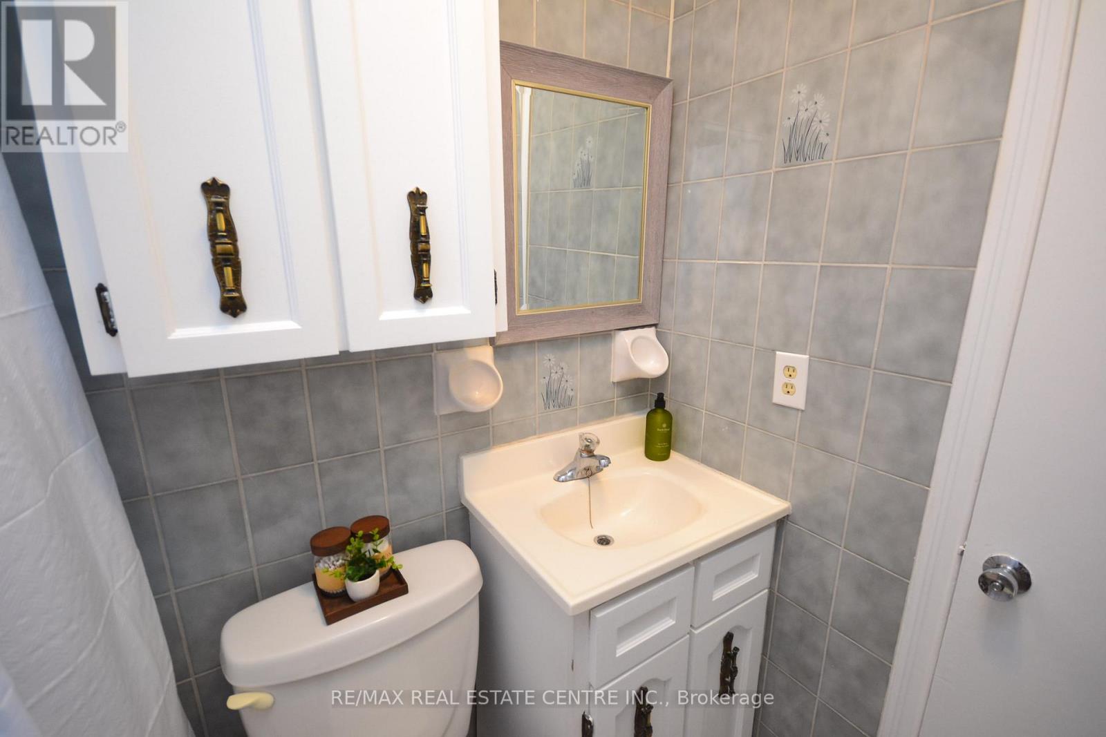 75 Cynthia Road, Toronto, Ontario  M6N 2P8 - Photo 19 - W13206750
