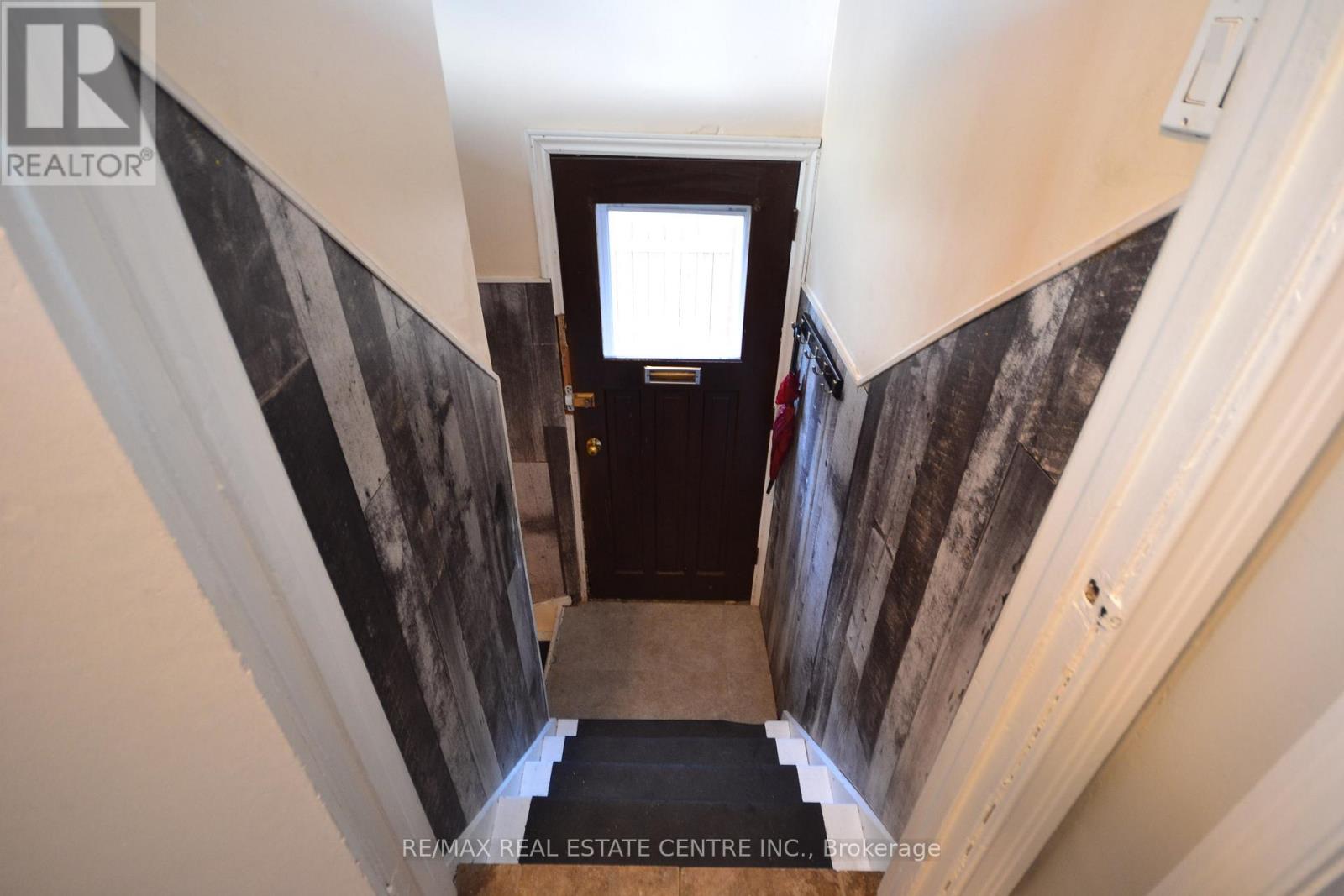 75 Cynthia Road, Toronto, Ontario  M6N 2P8 - Photo 23 - W13206750