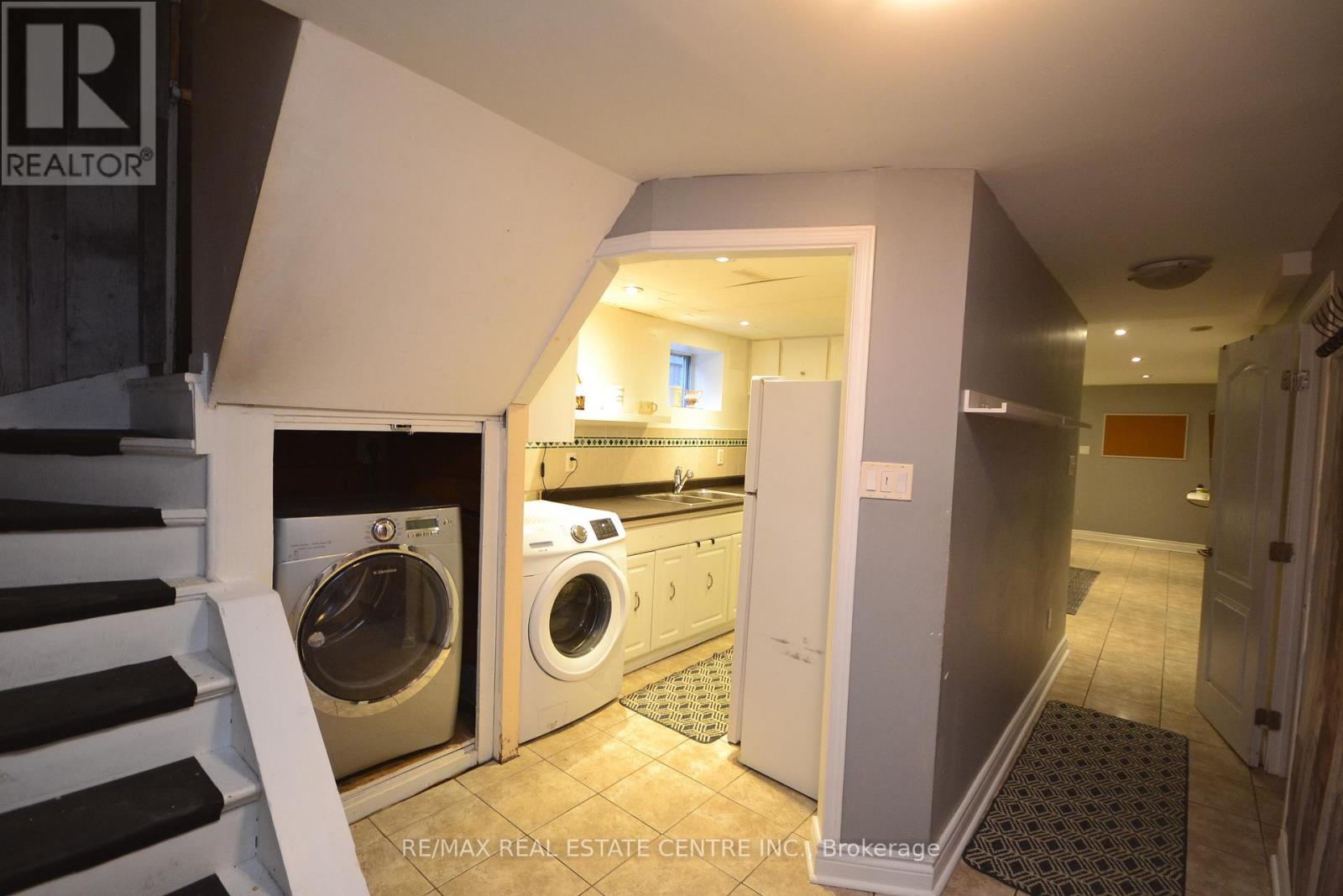 75 Cynthia Road, Toronto, Ontario  M6N 2P8 - Photo 25 - W13206750