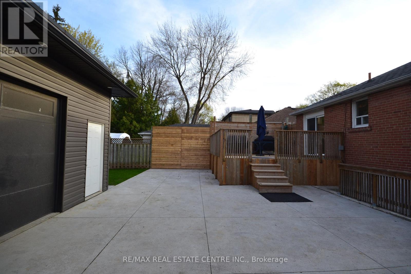 75 Cynthia Road, Toronto, Ontario  M6N 2P8 - Photo 4 - W13206750