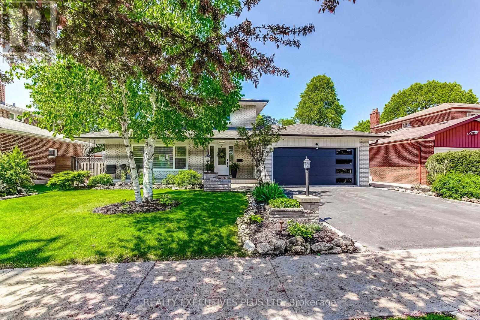 114 Neilson Drive, Toronto, Ontario  M9C 1W2 - Photo 3 - W13206758