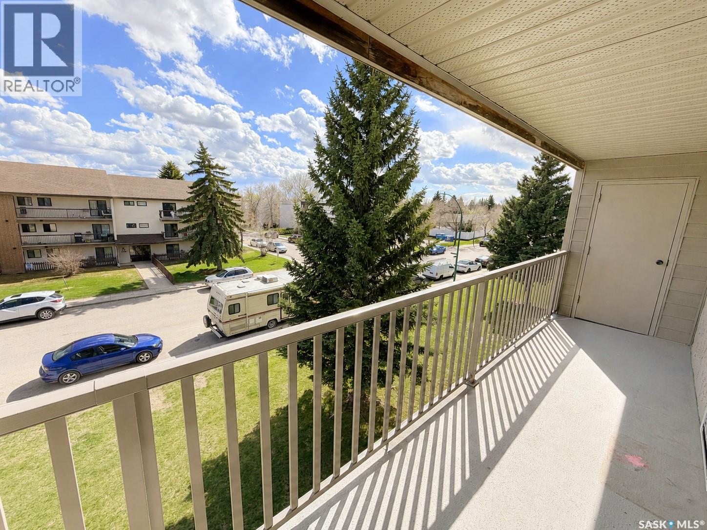 301 203a Tait Place, Saskatoon, Saskatchewan  S7H 5L7 - Photo 2 - SK037212
