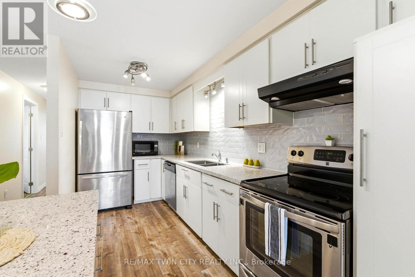 171 Herron Place, Waterloo, Ontario  N2T 1H2 - Photo 13 - X13206638