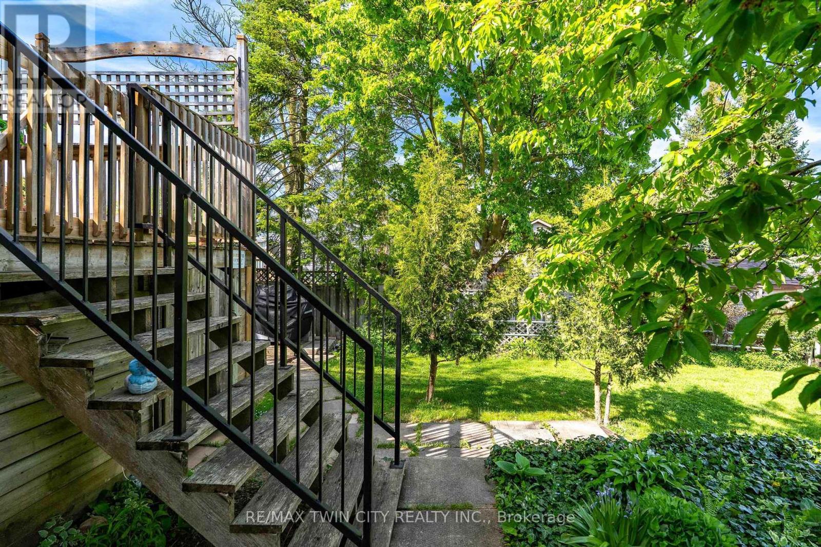 171 Herron Place, Waterloo, Ontario  N2T 1H2 - Photo 34 - X13206638