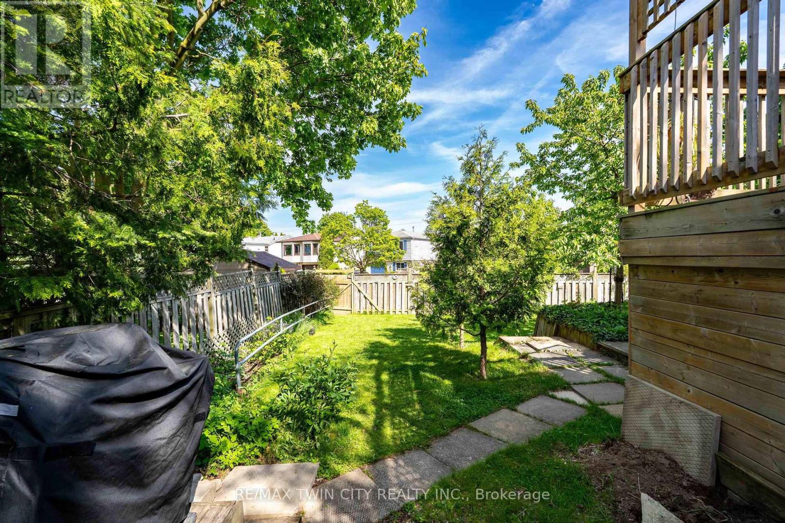 171 Herron Place, Waterloo, Ontario  N2T 1H2 - Photo 35 - X13206638