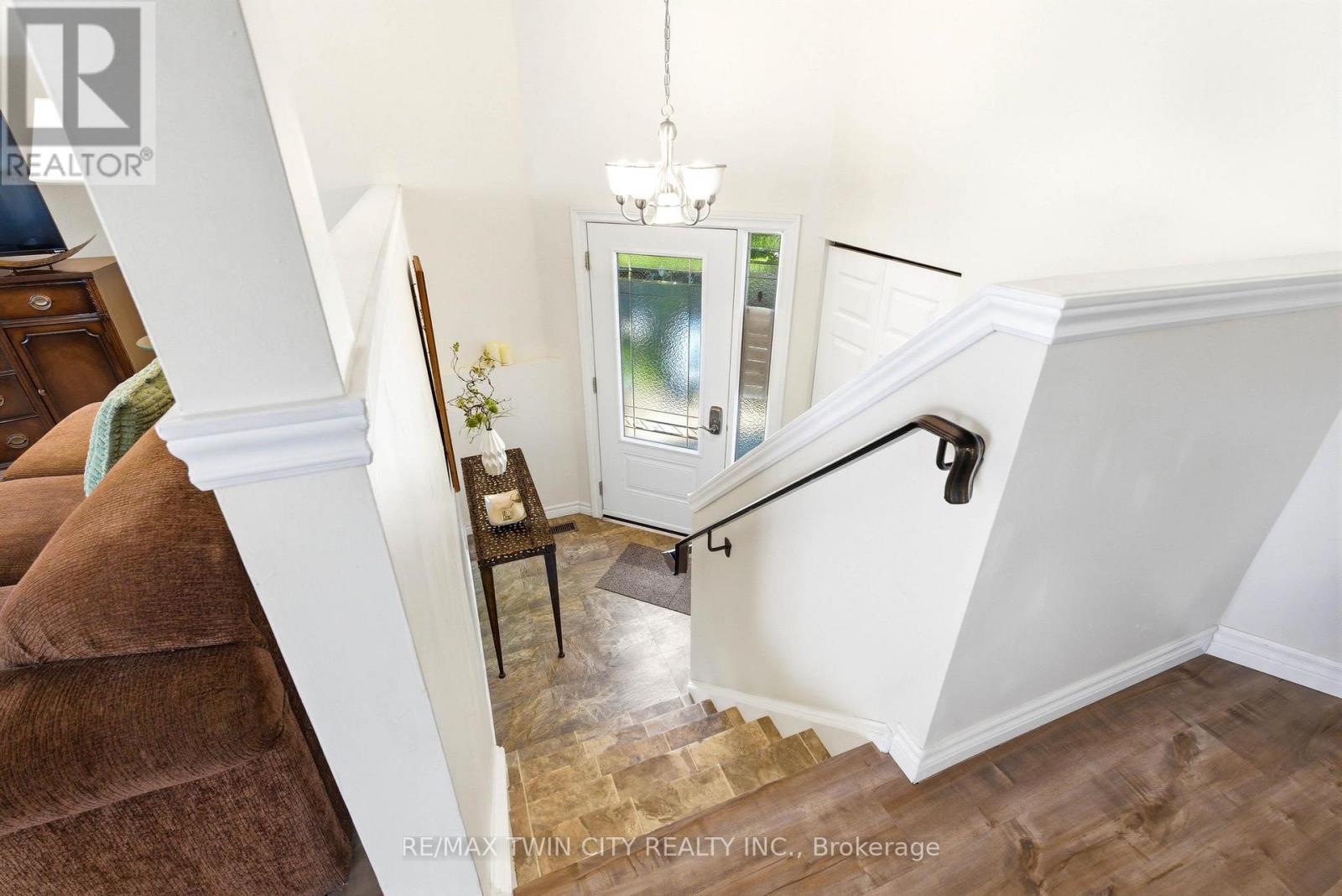 171 Herron Place, Waterloo, Ontario  N2T 1H2 - Photo 9 - X13206638