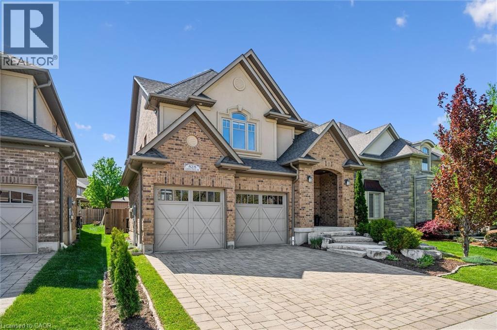 828 Copper Ridge Drive, Waterloo, Ontario  N2K 0B5 - Photo 3 - 40832166