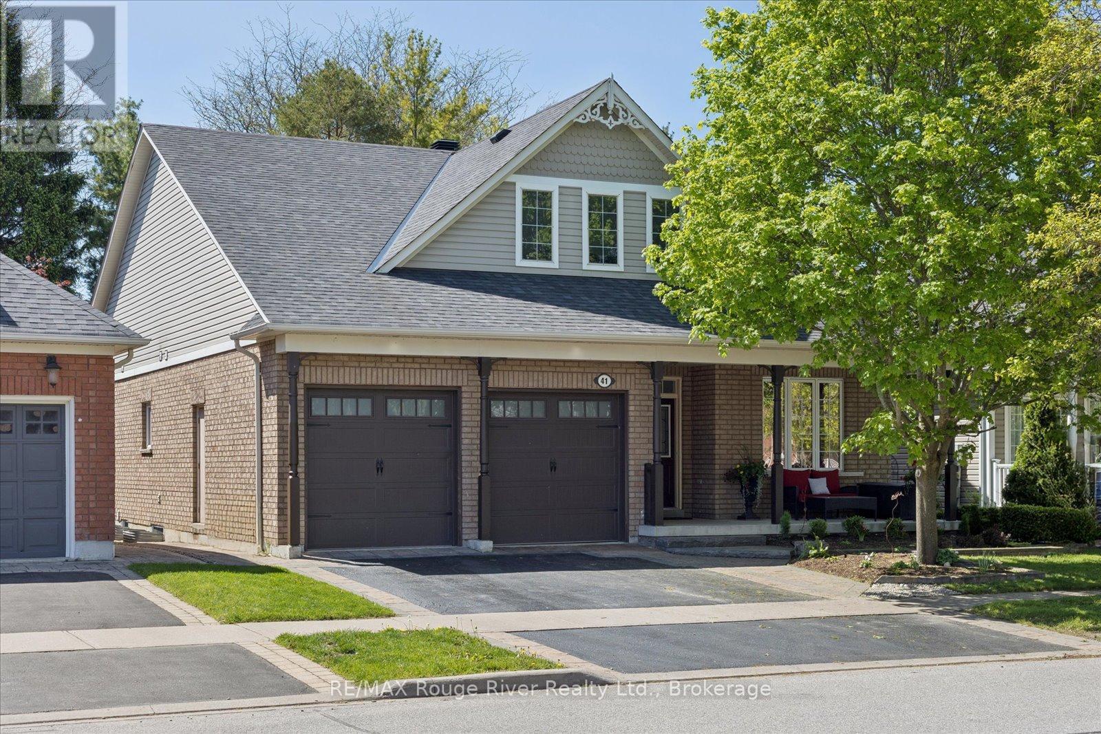 41 LEITHRIDGE CRESCENT, Whitby, Ontario