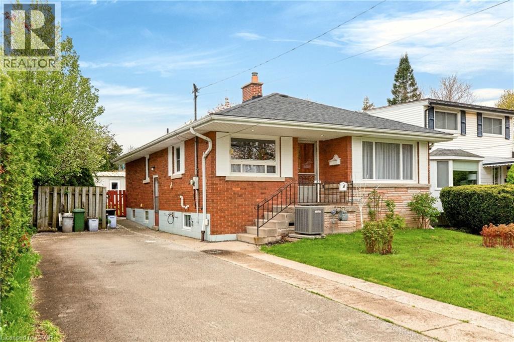 385 Mountain Crest Avenue, Hamilton, Ontario  L9C 1L6 - Photo 2 - 40833657