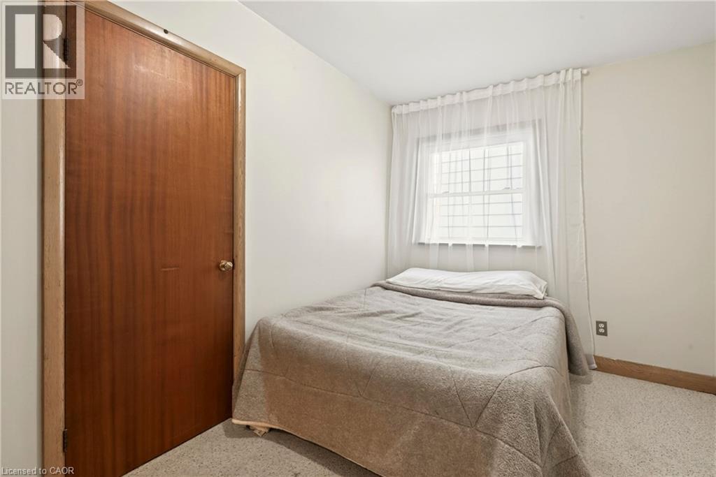385 Mountain Crest Avenue, Hamilton, Ontario  L9C 1L6 - Photo 14 - 40833657