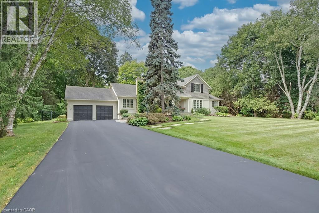 7 COLONIAL Crescent, Oakville, Ontario