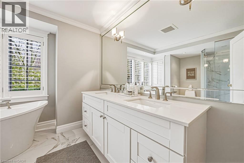 7 Colonial Crescent, Oakville, Ontario  L6J 4K8 - Photo 28 - 40833953