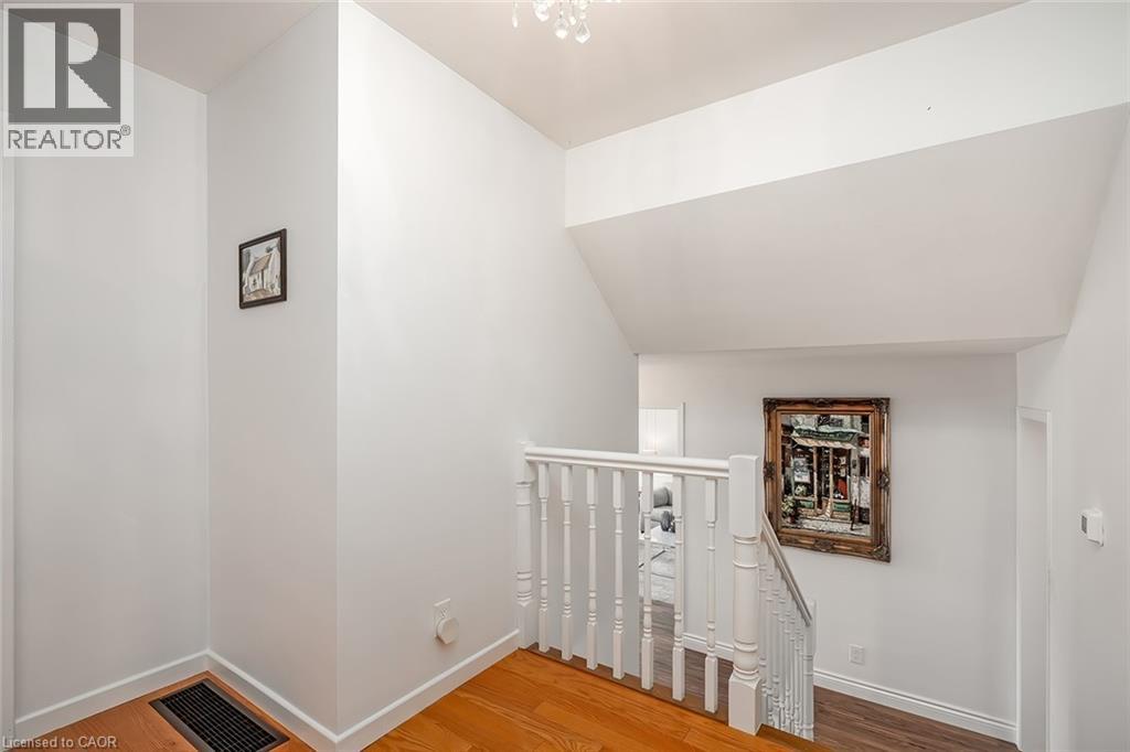 406 Oakwood Drive, Burlington, Ontario  L7N 1X2 - Photo 15 - 40830489