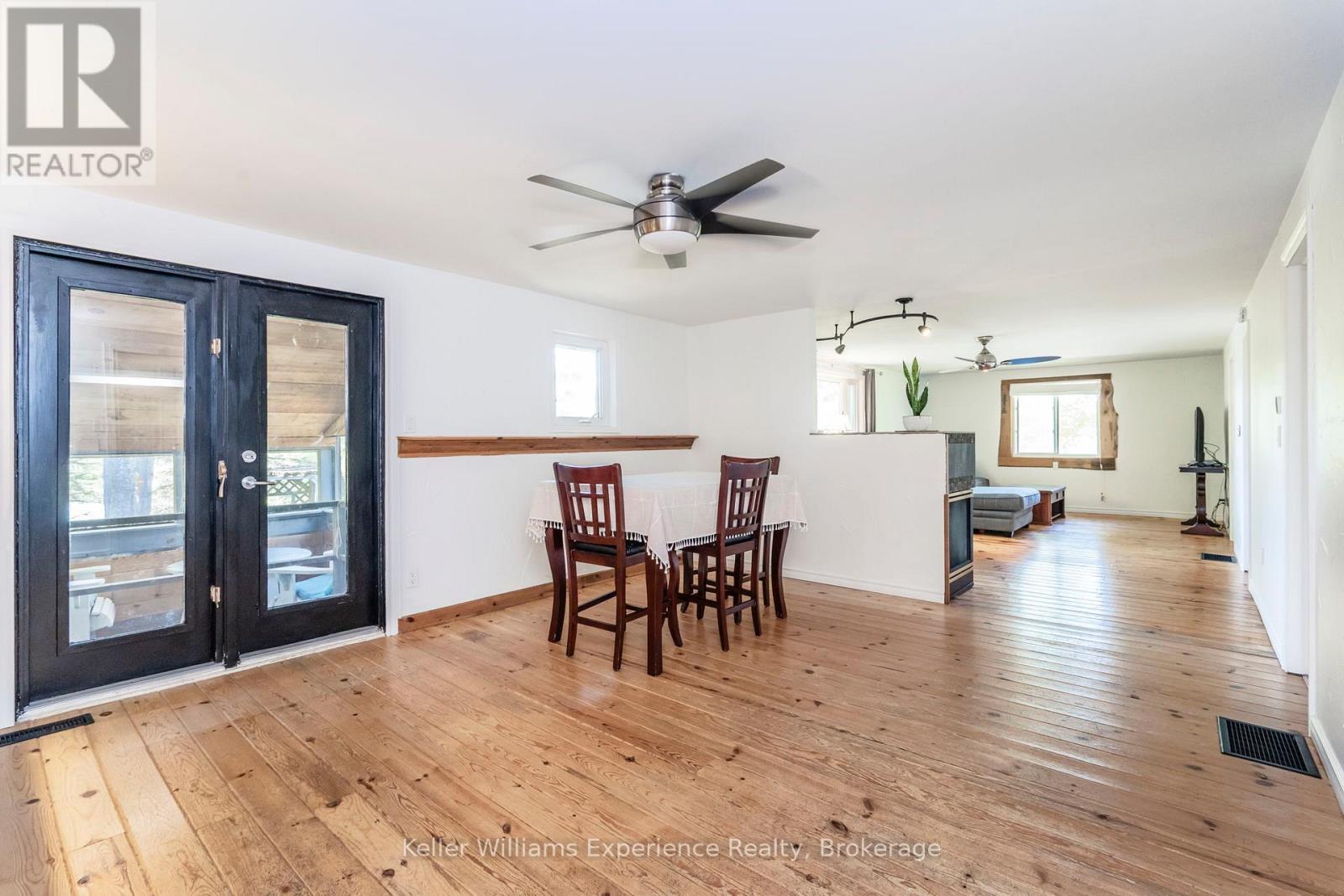 8 Robins Lane, Kawartha Lakes (Carden), Ontario  L0K 1W0 - Photo 14 - X13206826