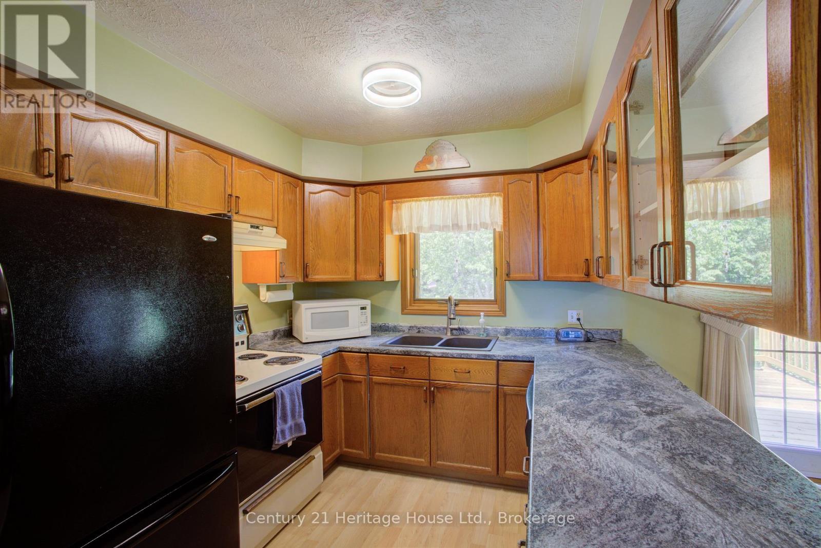 320 Arthur Street, West Grey, Ontario  N0G 1R0 - Photo 14 - X13206828