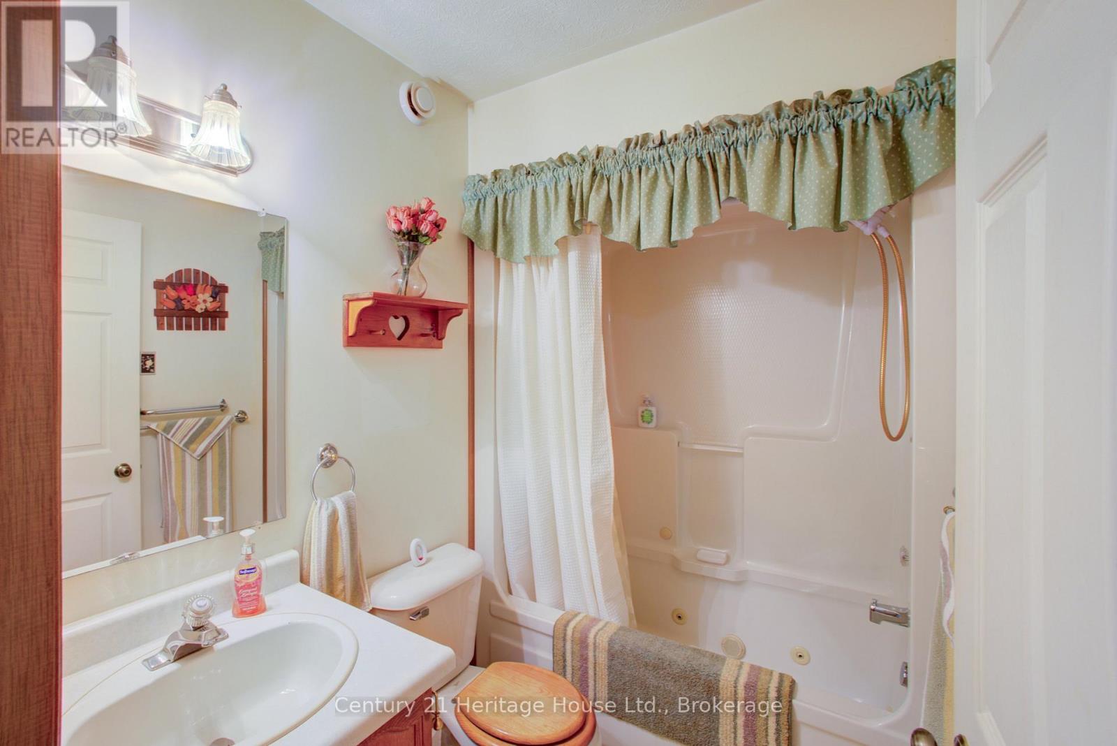 320 Arthur Street, West Grey, Ontario  N0G 1R0 - Photo 21 - X13206828