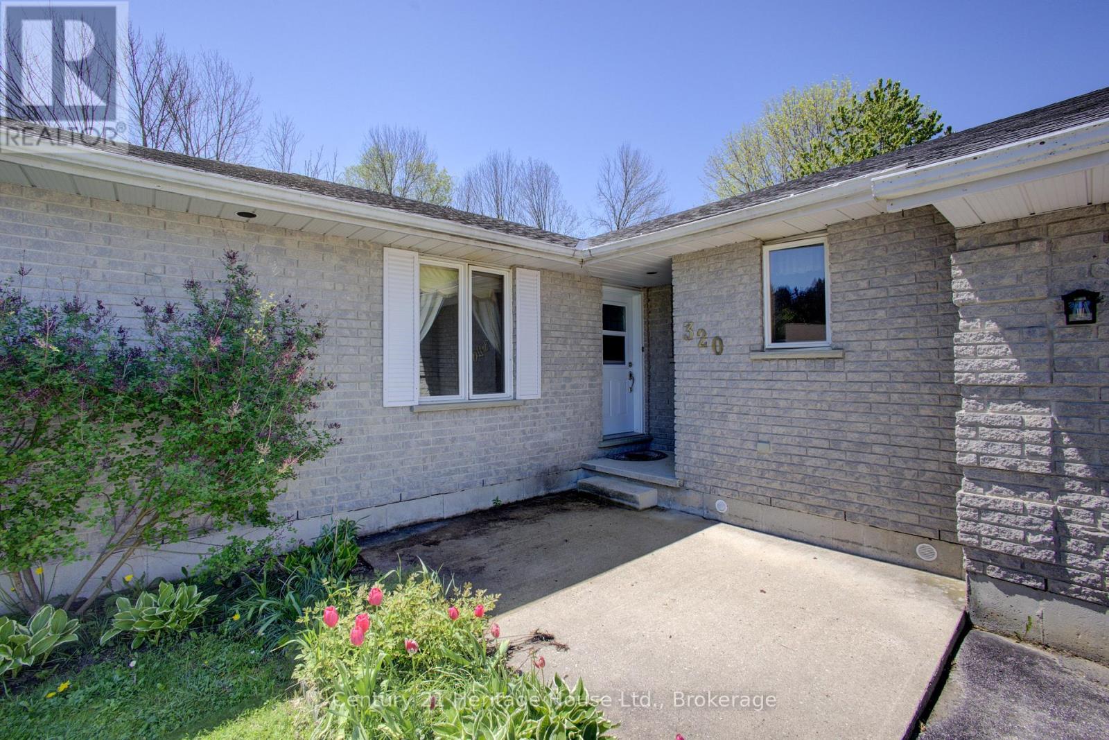 320 Arthur Street, West Grey, Ontario  N0G 1R0 - Photo 3 - X13206828
