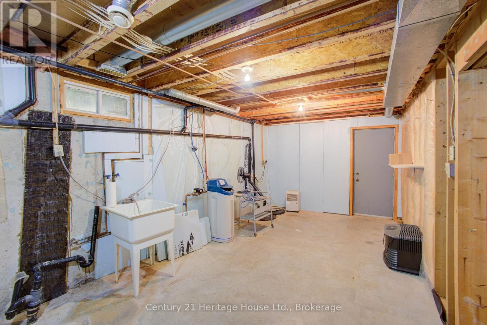 320 Arthur Street, West Grey, Ontario  N0G 1R0 - Photo 33 - X13206828