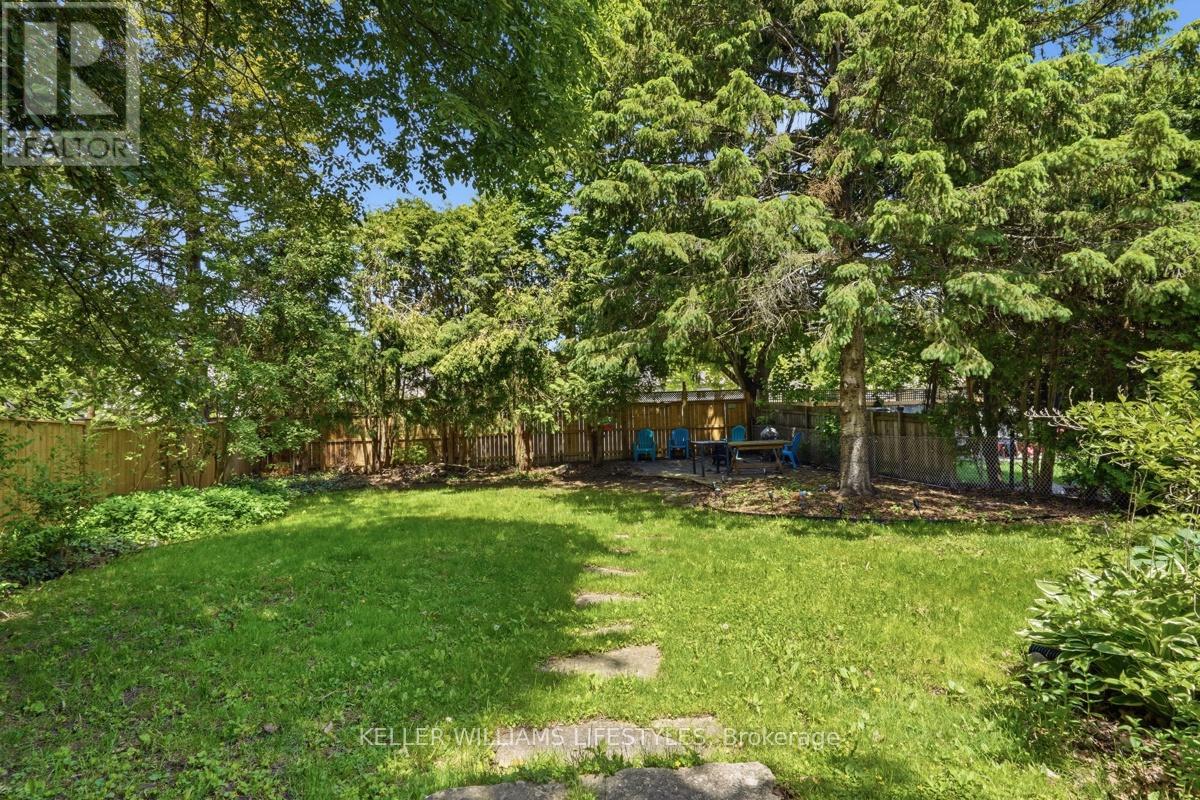 18 Fairlane Crescent, London South, Ontario  N6K 3E2 - Photo 12 - X13206836